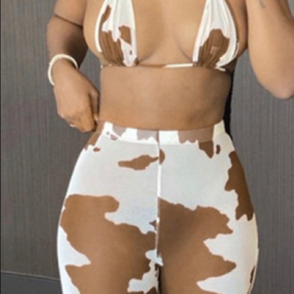Blush Mark Brown Cow Print